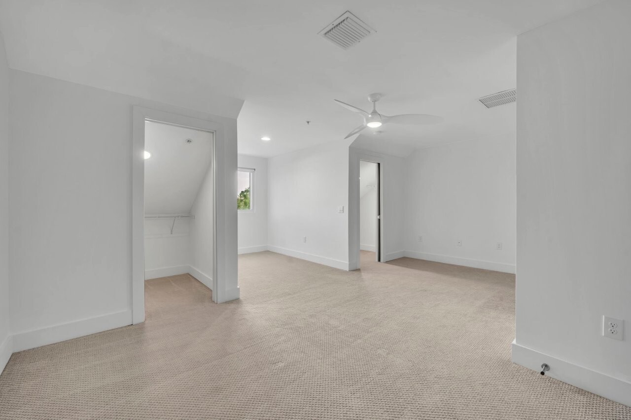 Two additional bedrooms or flex rooms - 438 W Swoope Ave