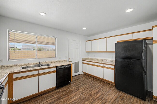 Building Photo - 16712 N 160th Ave