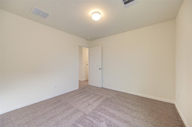 Building Photo - 6120 Whitewing Rd