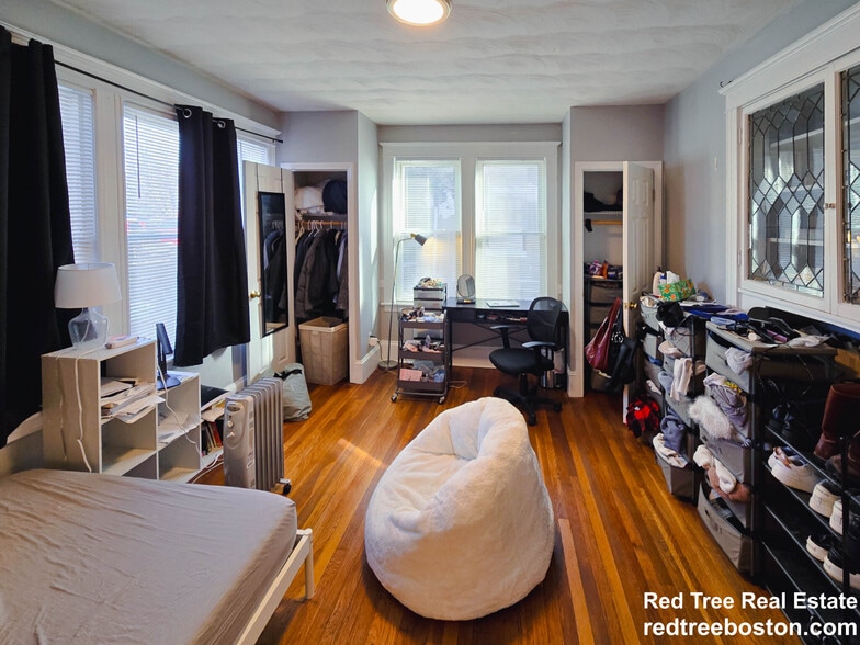 Building Photo - 299 Chestnut Ave