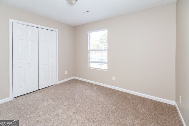 Building Photo - 9403 Highland Ridge