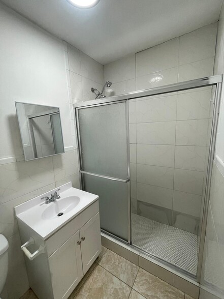 Building Photo - 8940 NW 34th Avenue Rd