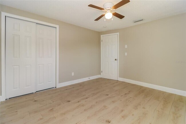 Building Photo - 4151 Ridgefield Ave