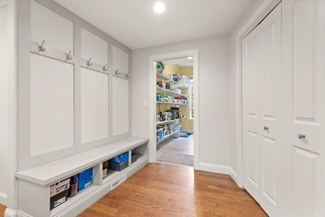 Building Photo - 25 Saddle Club Rd