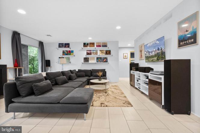 Building Photo - 1522 Bal Harbor Ct