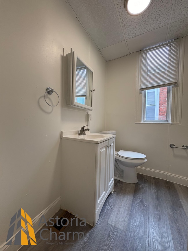 Building Photo - Updated 3 BR Home with Spacious Yard & Pre...