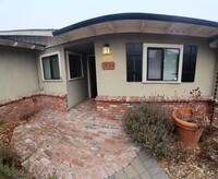 Building Photo - 3 bed 2 bath 2 car garage Los Osos