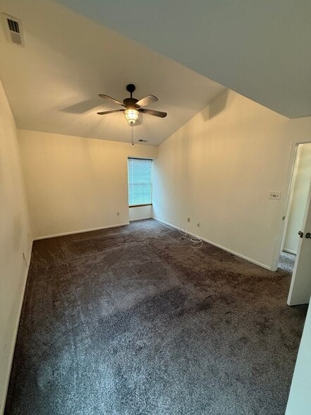 Building Photo - 339 Georgia Ct