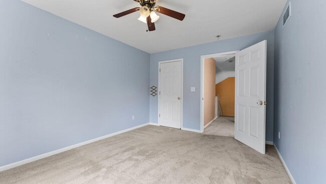Building Photo - 9069 Emerson Dr