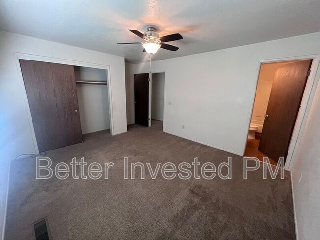 Building Photo - 5919 Montecito Blvd