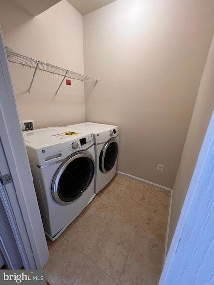 Building Photo - 42592 Sunset Ridge Square