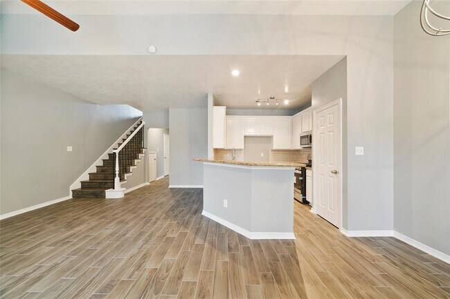 Building Photo - 10815 Norchester Village Dr