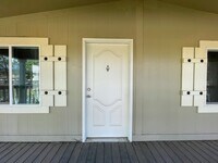 Building Photo - 3 Bedroom Mobile Home for rent!