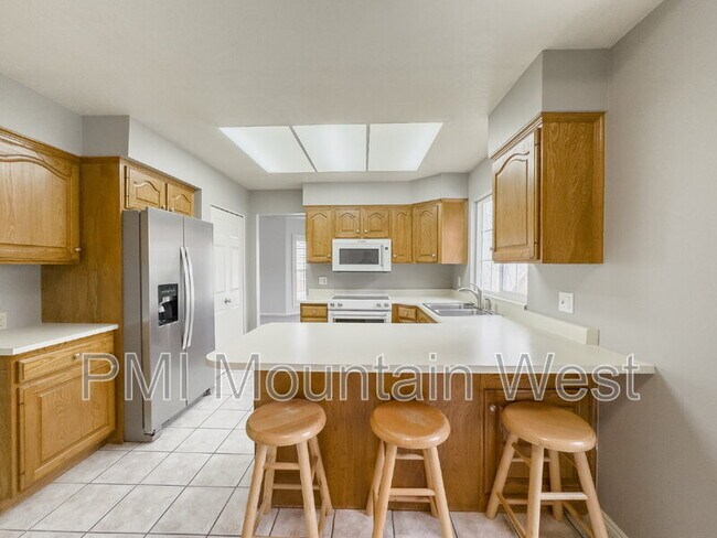 Building Photo - 1123 S 1500 E