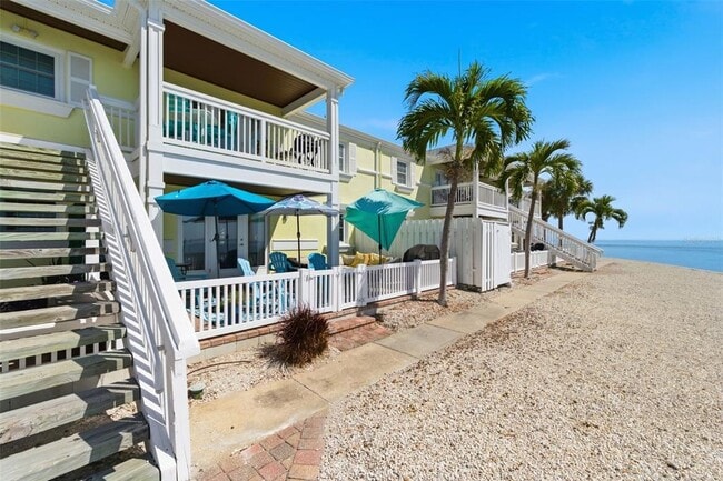 Building Photo - 5280 Coquina Key Dr SE