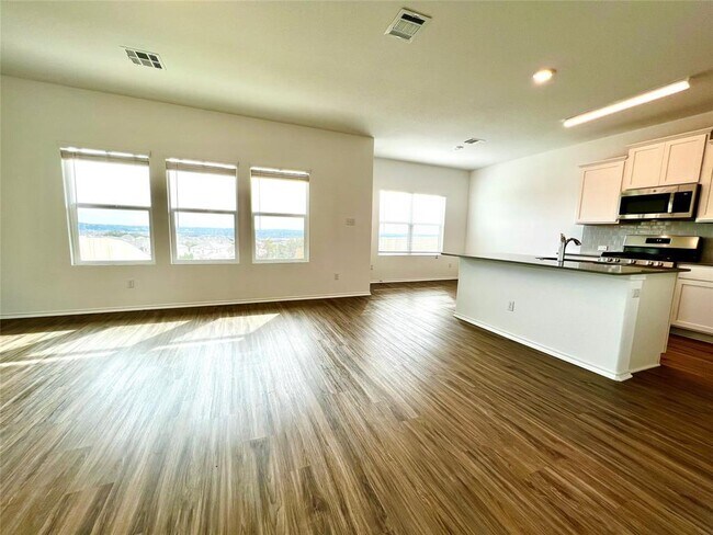 Building Photo - 8001 Copper Prairie Bend