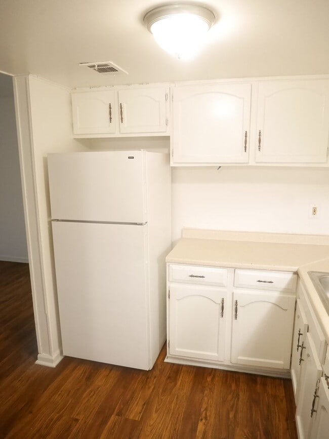 Building Photo - Charming Townhome in Elkton, MD!