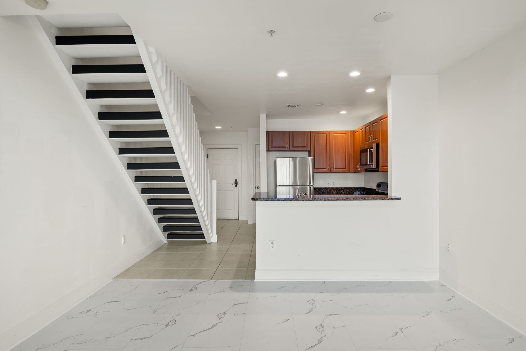 Building Photo - 2745 1st St