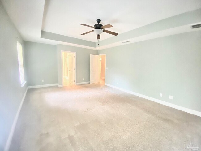 Building Photo - 8431 Ferlon Ave