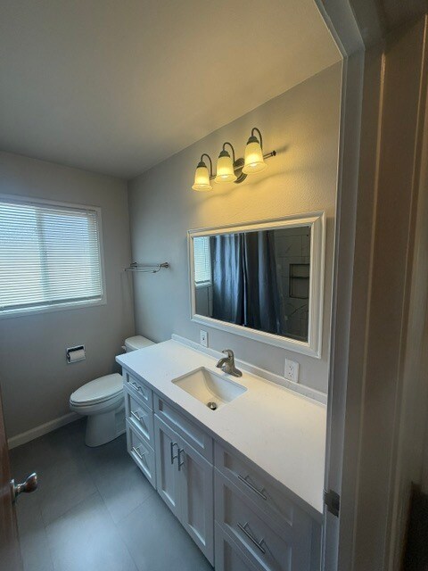 Building Photo - 1514 Maplewood Dr