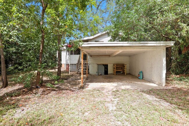 Building Photo - 519 W 6th Ave