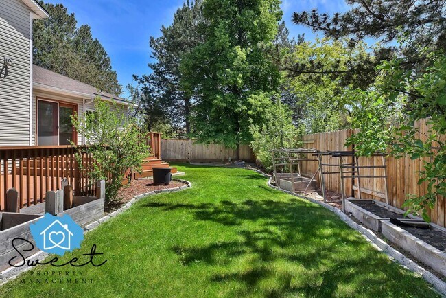 Building Photo - 5499 S Yarrow Pl