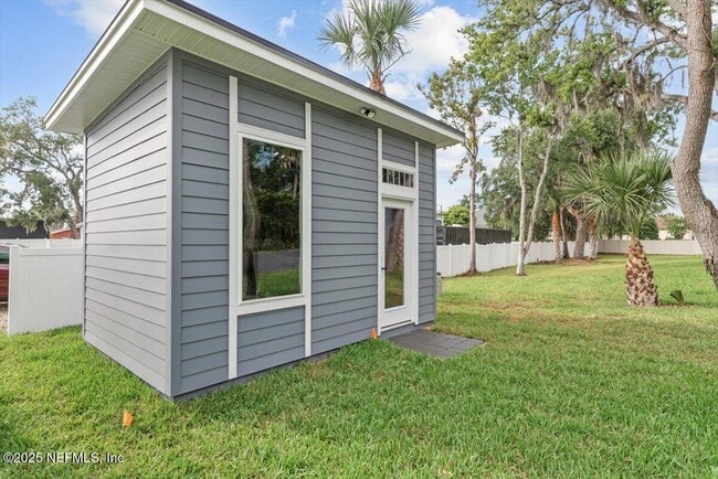 Building Photo - 5405 Heckscher Dr