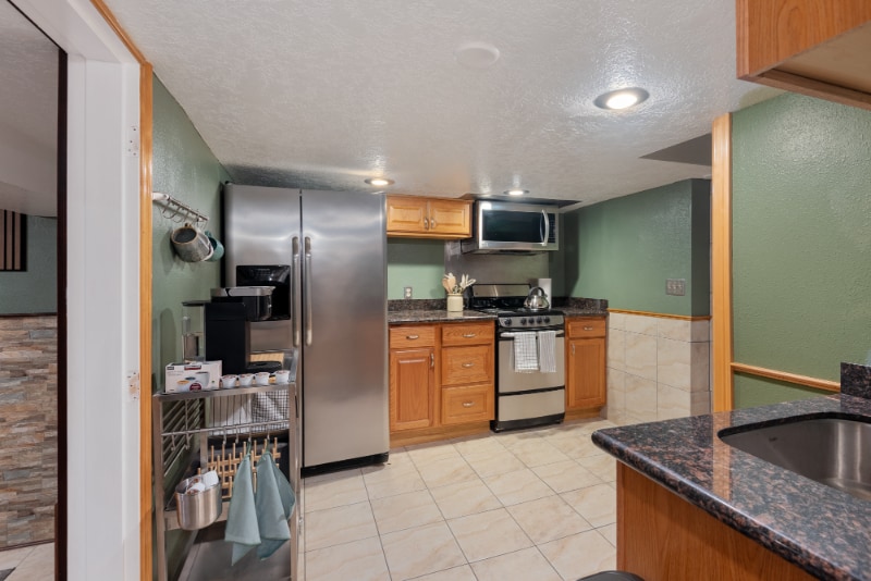 Building Photo - 3950 NE Garfield Ave.