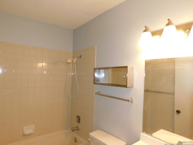 Building Photo - 6707 Pleasant Oak Dr