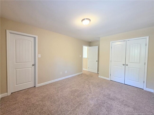 Building Photo - 389 Roanoke Dr