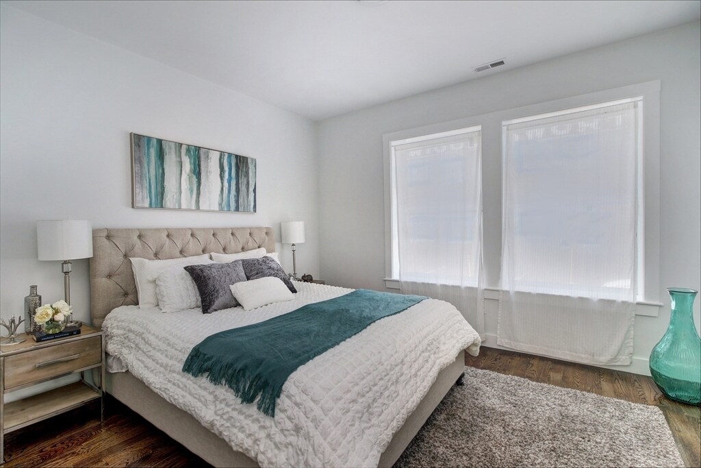 Building Photo - 50 Border St