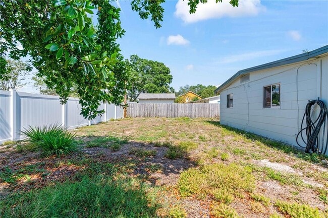 Building Photo - 3711 W Leila Ave