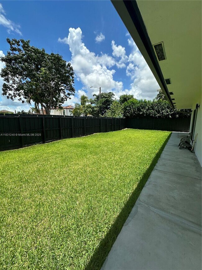 Building Photo - 15262 SW 115th Terrace