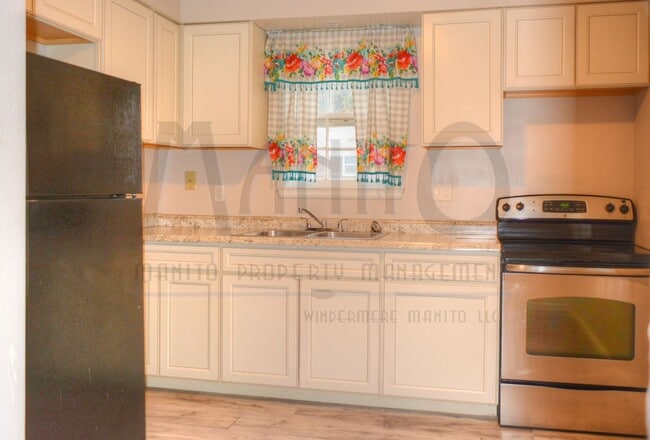 Building Photo - Charming Garden Springs Home