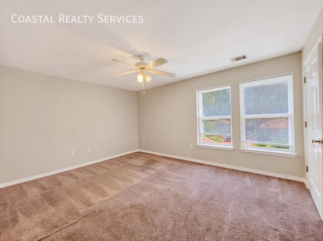 Building Photo - 46 Park Cir SE