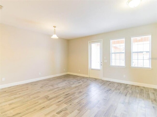 Building Photo - 15470 Honeybell Dr