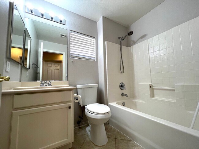 Building Photo - 7043 Somera Way