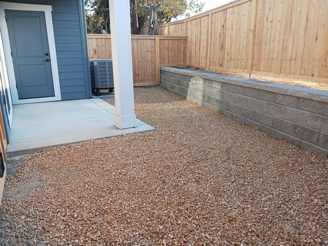 Building Photo - Brand New 3 bedroom, 2 bath Townhouse