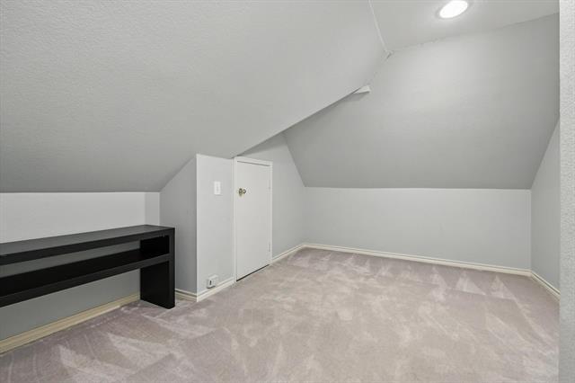 Building Photo - 2520 Woodside Dr