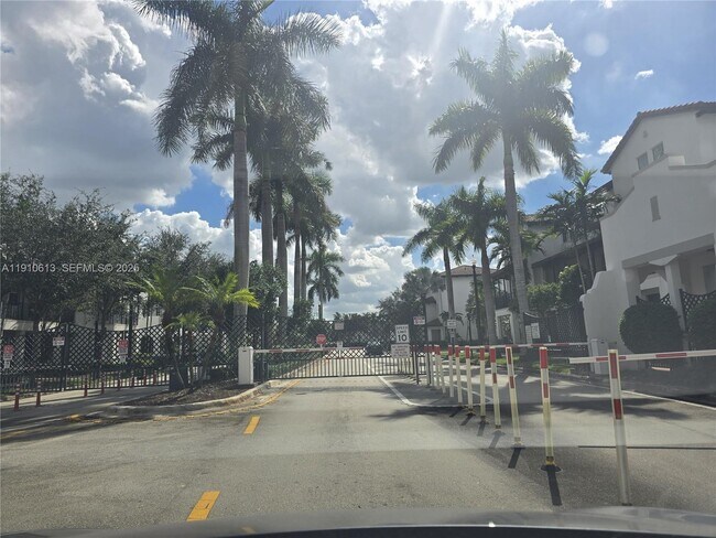 Building Photo - 11938 SW 26th Ct