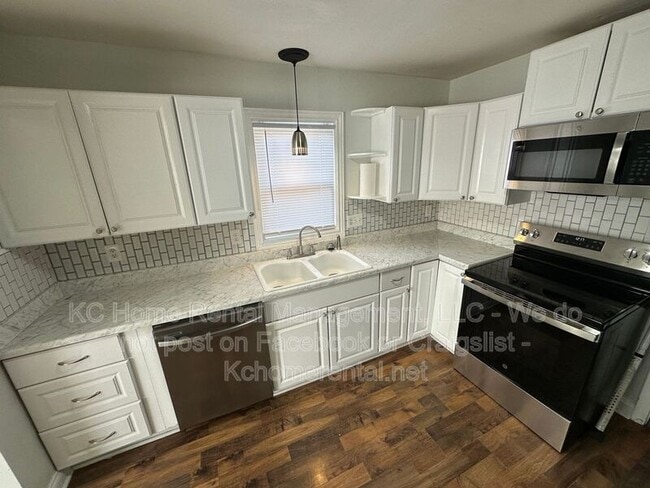 Building Photo - 2010 Bunker Ave