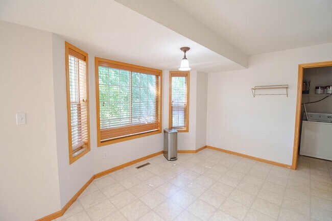 Building Photo - 1354 Arthur Ln NW