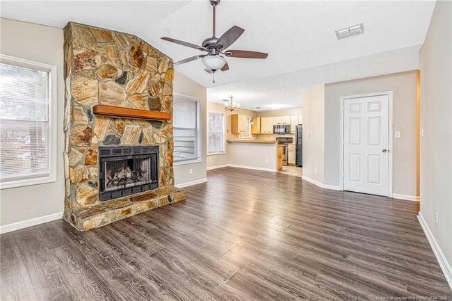 Building Photo - 6813 Willowbrook Dr