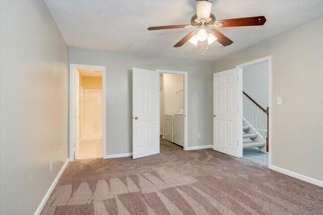 Building Photo - 3013 Abba Dr