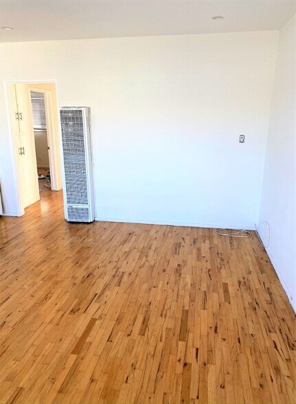 Building Photo - 1433 9th St