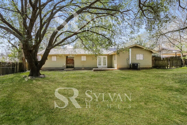 Building Photo - Coming HOME never felt so good!