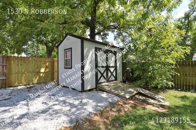 Building Photo - 1530 N Robberson-