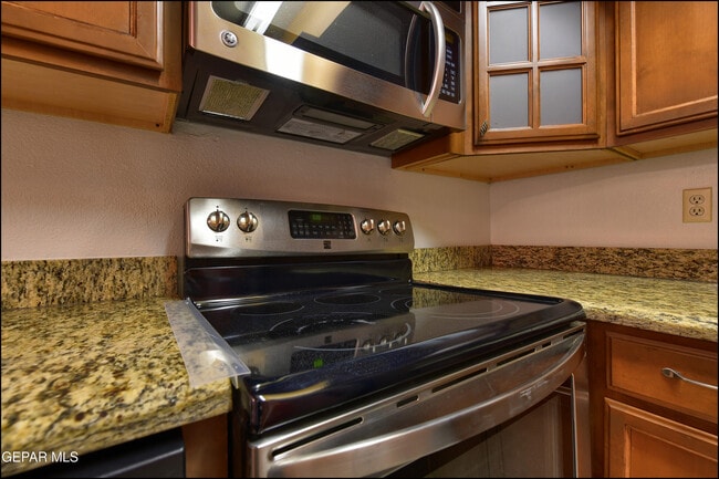 Building Photo - 710 N Resler Dr