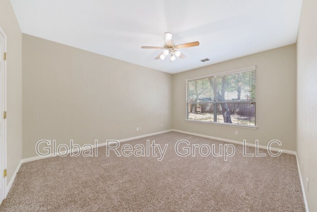 Building Photo - 20418 Cliff Park Ln