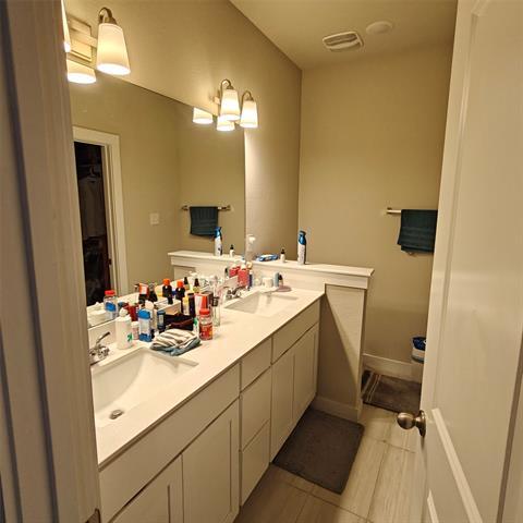 Building Photo - 1308 Creekbank Dr